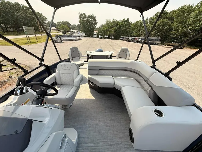 Slide: The Image of Lowe SF 214 Sport Fish 2026 - 29