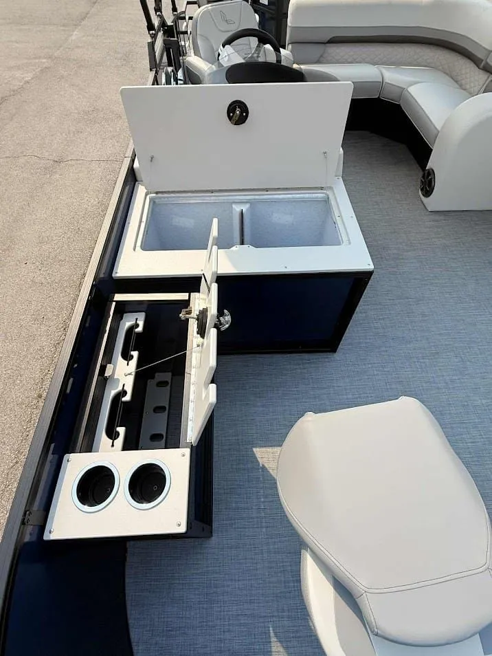 Slide: The Image of Lowe SF 214 Sport Fish 2026 - 36