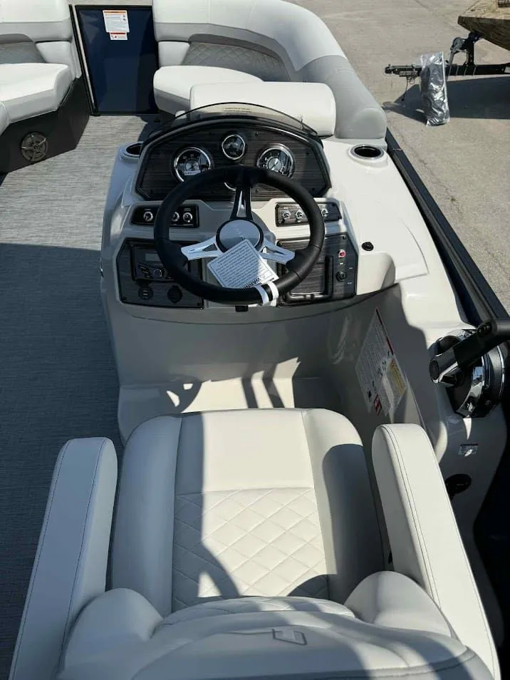 Slide: The Image of Lowe SS230 WV 2026 - 10