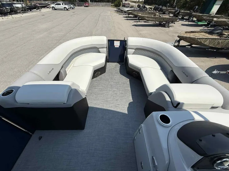 Slide: The Image of Lowe SS230 WV 2026 - 16