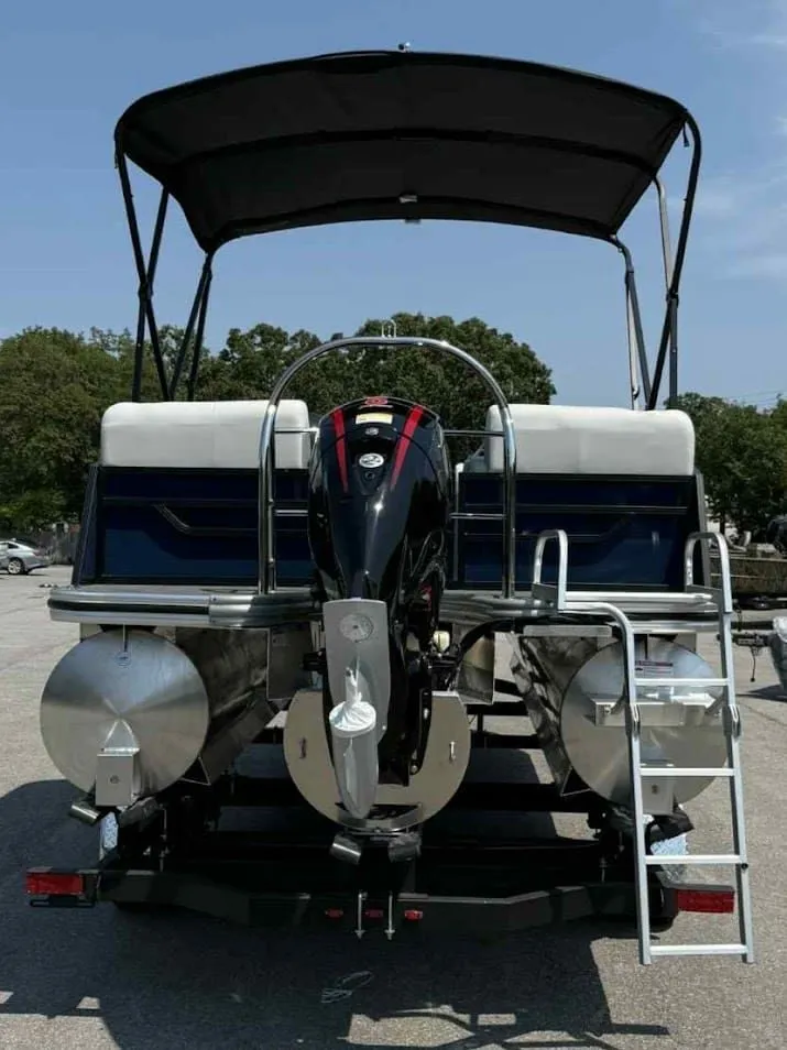 Slide: The Image of Lowe SS230 WV 2026 - 5