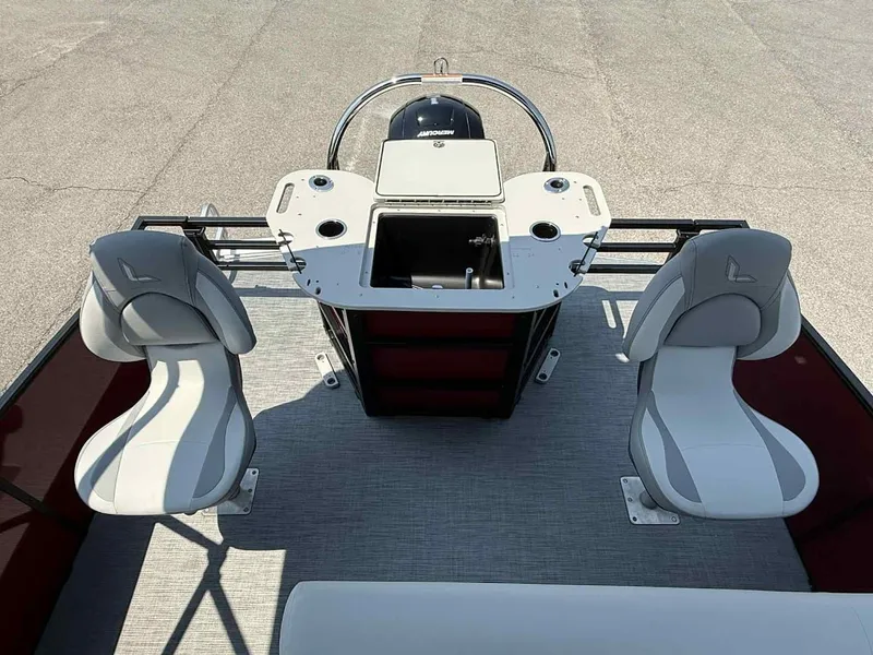 Slide: The Image of Lowe SF 214 Sport Fish 2026 - 11