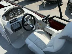 Slide: The Image of Lowe SF 214 Sport Fish 2026 - 7