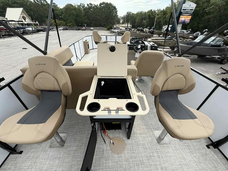 Slide: The Image of Lowe LF 214 2026 - 12