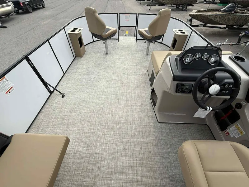 Slide: The Image of Lowe LF 214 2026 - 15