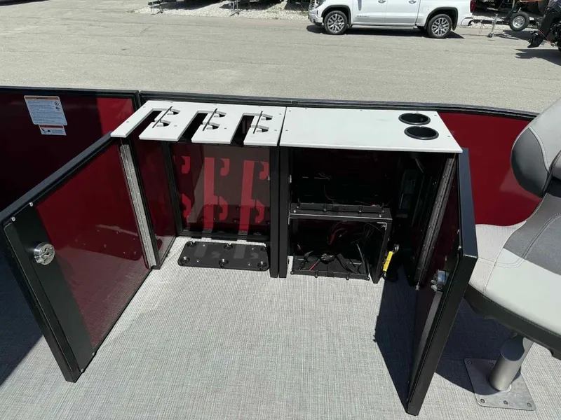 Slide: The Image of Lowe LF 194 2026 - 21