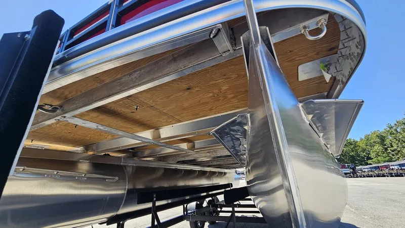 Slide: The Image of Lowe LF 214 2026 - 11