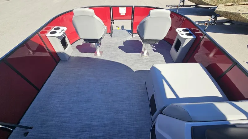 Slide: The Image of Lowe LF 214 2026 - 21