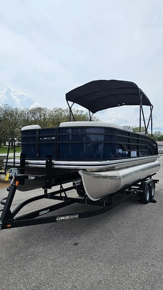 Slide: The Image of Lowe SS210 DH CL 2025 - 10