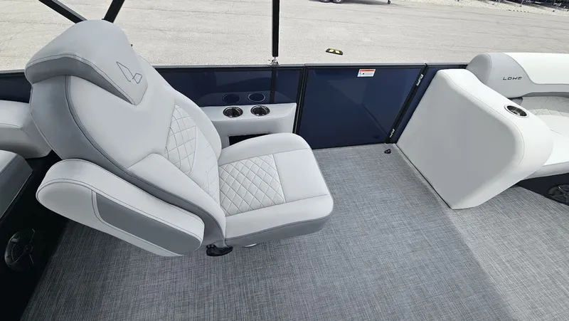 Slide: The Image of Lowe SS210 DH CL 2025 - 18