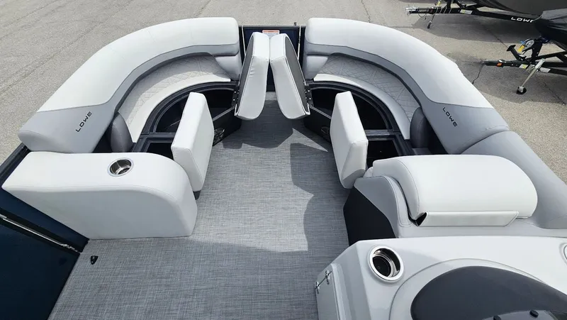 Slide: The Image of Lowe SS210 DH CL 2025 - 25