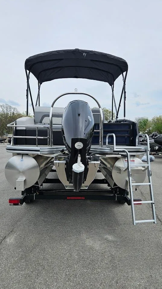 Slide: The Image of Lowe SS210 DH CL 2025 - 7