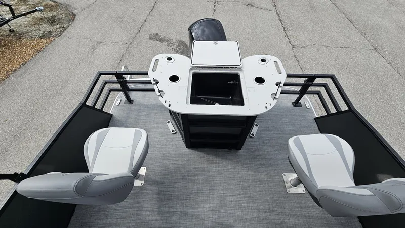 Slide: The Image of Lowe SF 214 Sport Fish 2026 - 19