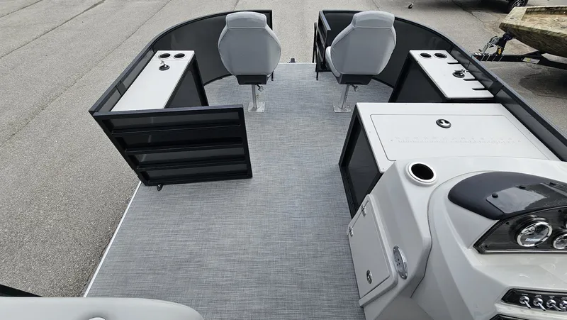 Slide: The Image of Lowe SF 214 Sport Fish 2026 - 23