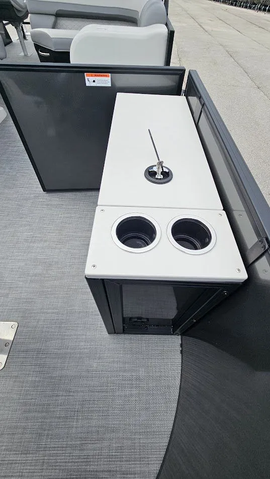 Slide: The Image of Lowe SF 214 Sport Fish 2026 - 27