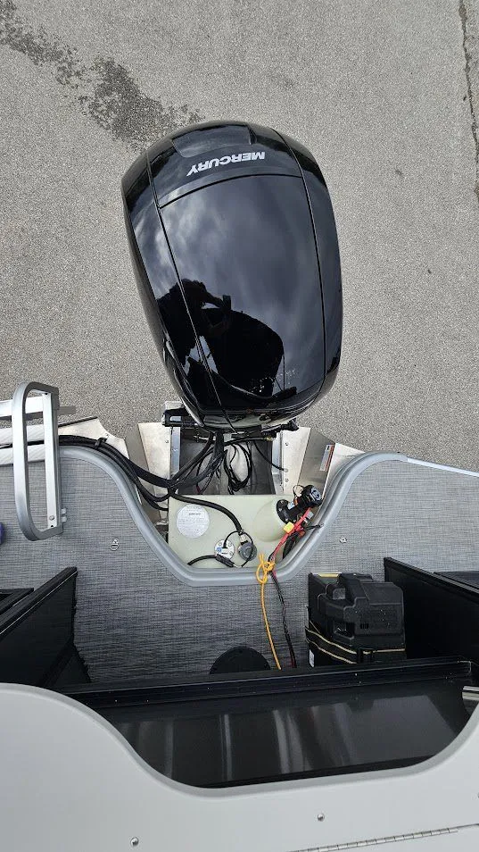 Slide: The Image of Lowe SF 214 Sport Fish 2026 - 28