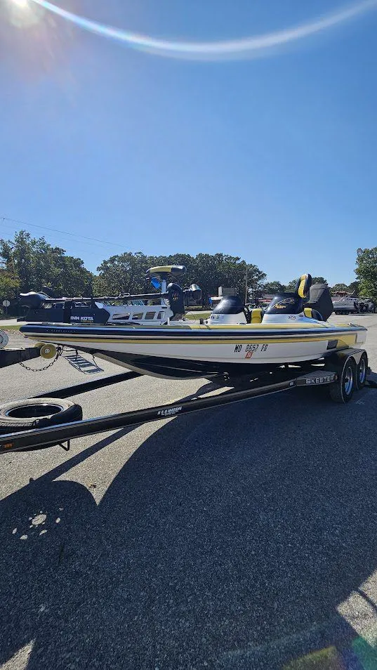 Slide: The Image of Skeeter TZX 200 2005 - 12