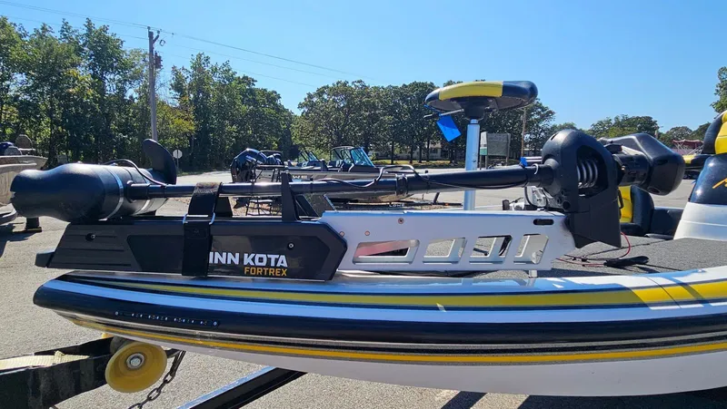 Slide: The Image of Skeeter TZX 200 2005 - 13