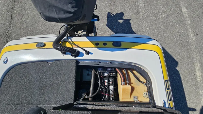 Slide: The Image of Skeeter TZX 200 2005 - 26