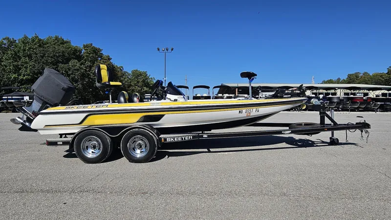 Slide: The Image of Skeeter TZX 200 2005 - 4