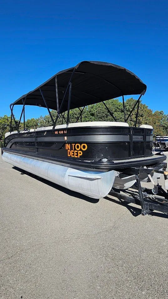 Slide: The Image of Lowe Ss 250 2023 - 11