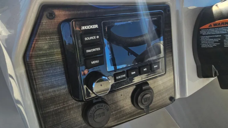 Slide: The Image of Lowe Ss 250 2023 - 14