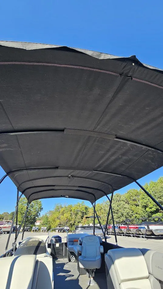 Slide: The Image of Lowe Ss 250 2023 - 26