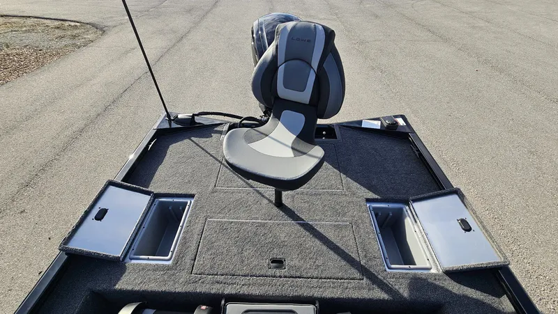 Slide: The Image of Lowe Stinger 175C 2026 - 15