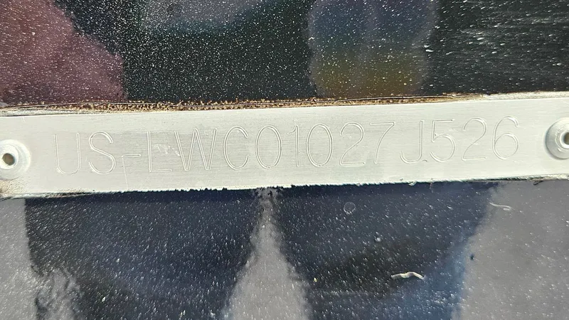 Slide: The Image of Lowe Stinger 175C 2026 - 3