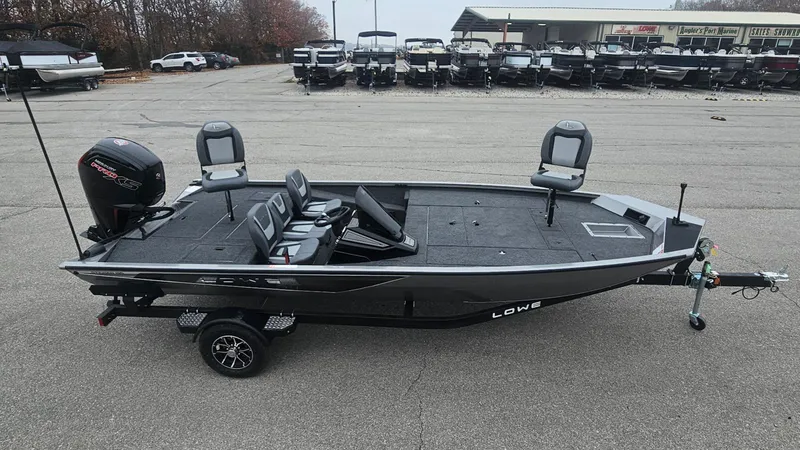 Slide: The Image of Lowe Stinger 195C 2026 - 5