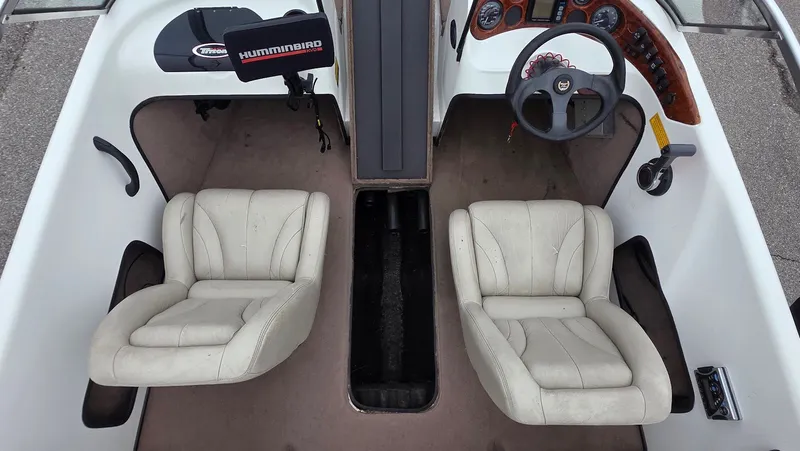 Slide: The Image of Triton 18 Sf 2000 - 23