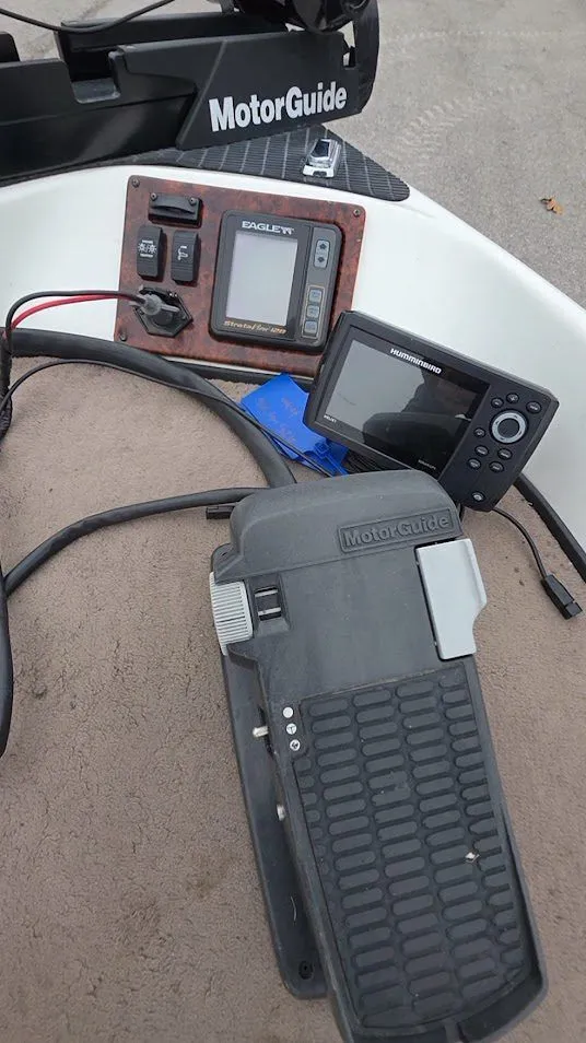 Slide: The Image of Triton 18 Sf 2000 - 27