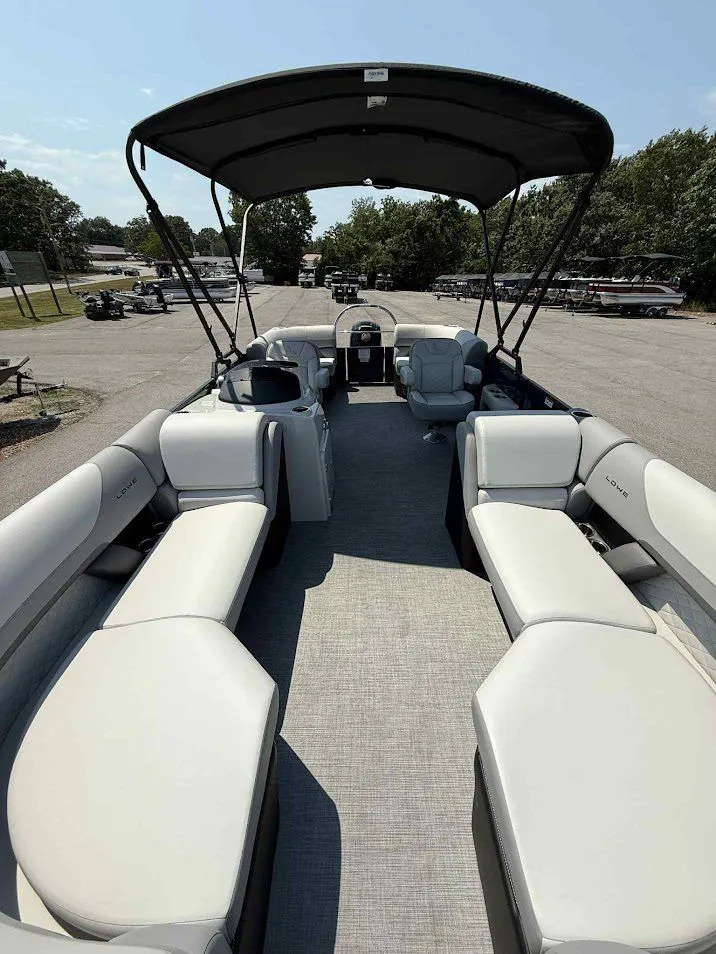 Slide: The Image of Lowe SS230 WV 2026 - 9