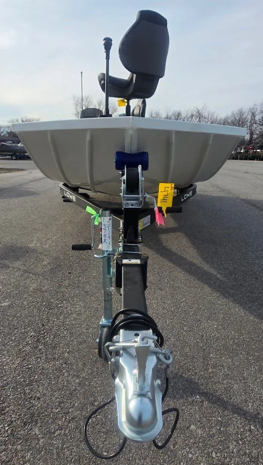 Slide: The Image of Lowe Stinger 195C 2026 - 10