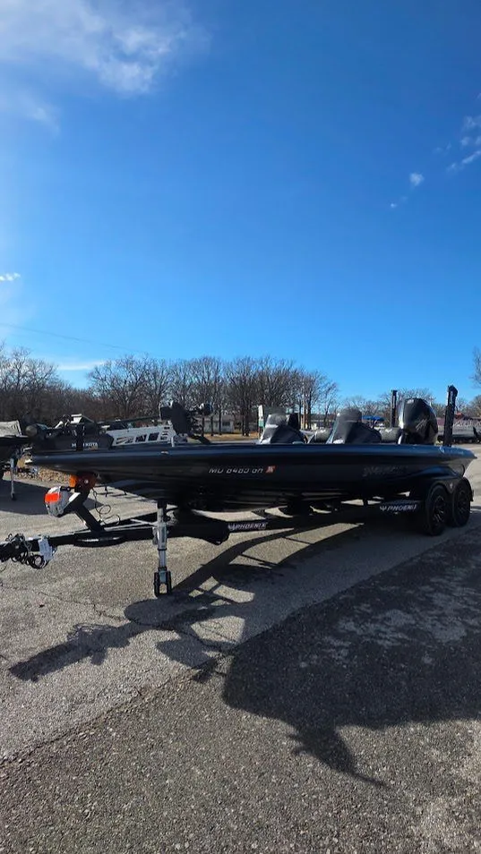 Slide: The Image of Phoenix Bass Boat 21 PHX 2023 - 12