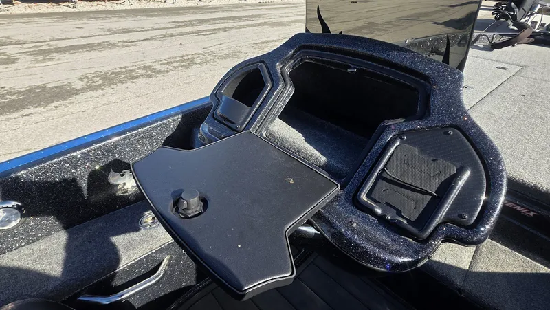 Slide: The Image of Phoenix Bass Boat 21 PHX 2023 - 21