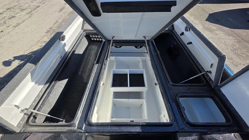 Slide: The Image of Phoenix Bass Boat 21 PHX 2023 - 33