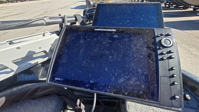 Slide: The Image of Phoenix Bass Boat 21 PHX 2023 - 36