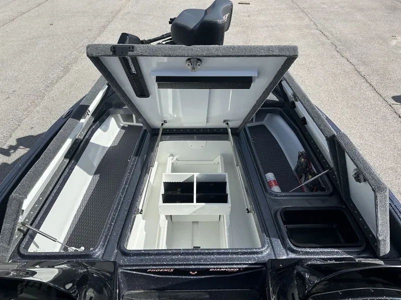 Slide: The Image of Phoenix Bass Boat 20XE 2024 - 10