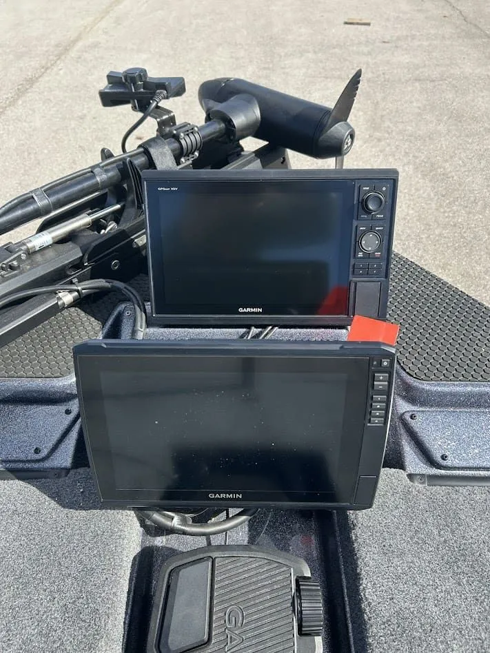 Slide: The Image of Phoenix Bass Boat 20XE 2024 - 12