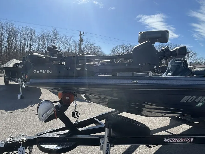 Slide: The Image of Phoenix Bass Boat 20XE 2024 - 21