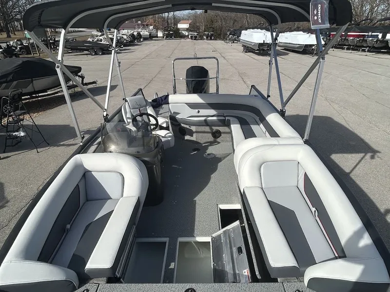 Slide: The Image of Lowe Sport Deck 224 2026 - 12