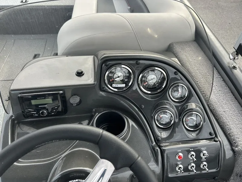 Slide: The Image of Lowe Sport Deck 224 2026 - 17