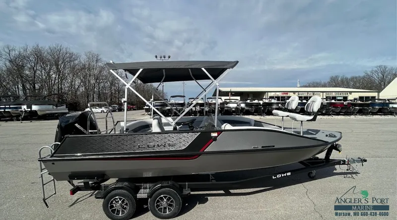 The Image of Lowe 224 Sport Deck 2026 - undefined