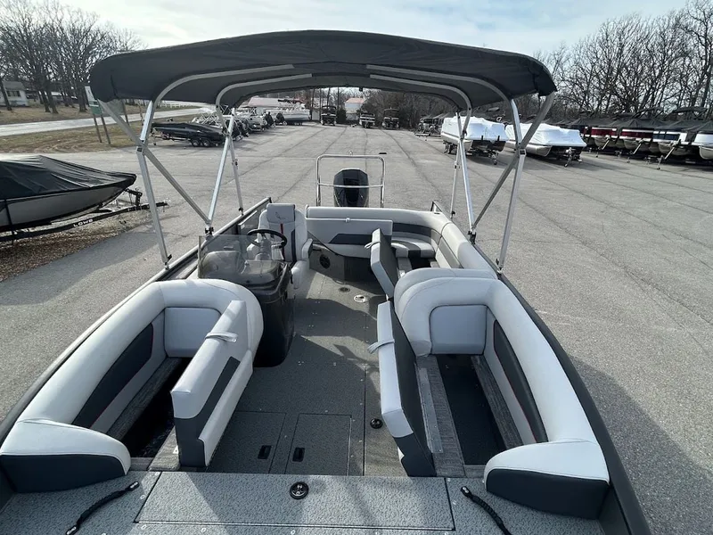 Slide: The Image of Lowe 224 Sport Deck 2026 - 14