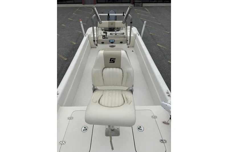 Slide: The Image of 2014 Carolina Skiff JV Series 17 SS/TH/CC boat interior with seating and console. - 5