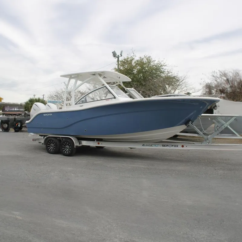 Slide: The Image of Sea Fox 268 Traveler 2026 - 2