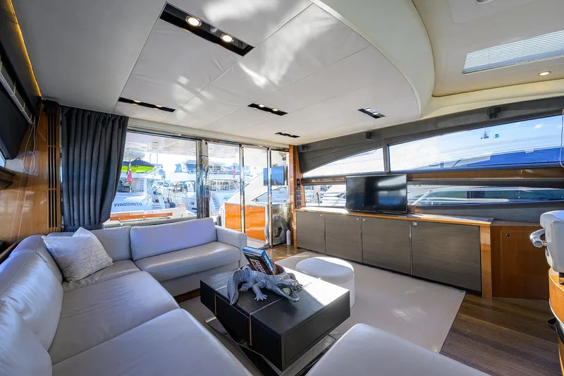 Slide: The Image of Princess 72 Joint Credit II - Interior Salon - 16