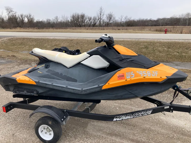 Slide: The Image of Sea-Doo Spark 3up 2014 - 4