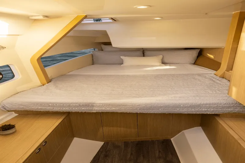 Slide: The Image of Aquila 32 Sport 2026 - 12